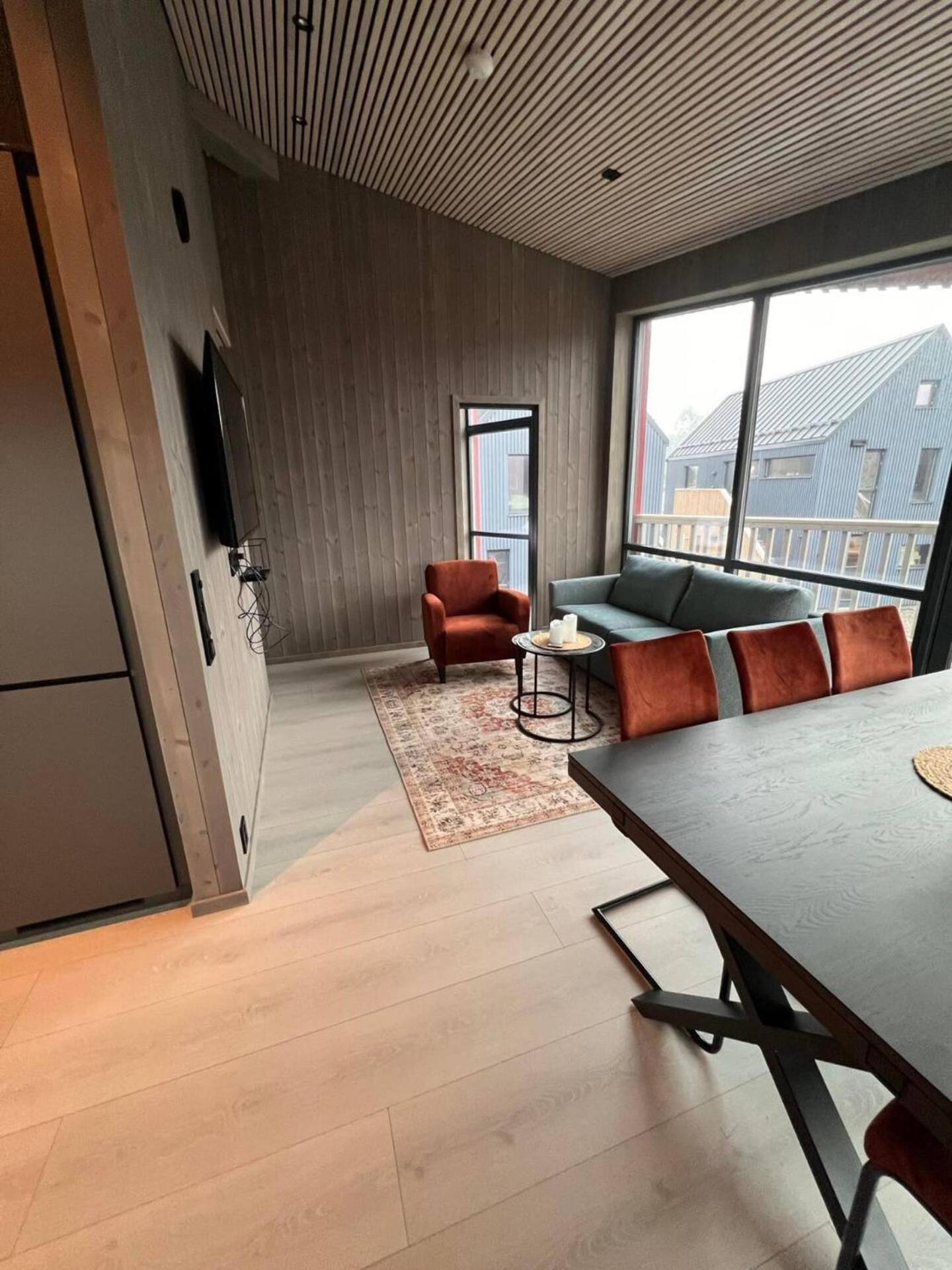 Stilren Leilighet I Henningsvaer Exterior photo