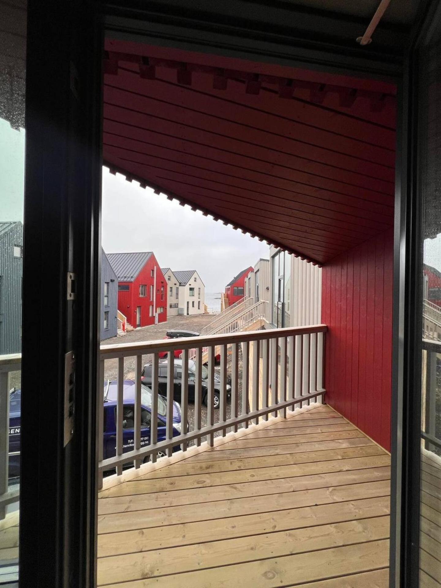 Stilren Leilighet I Henningsvaer Exterior photo